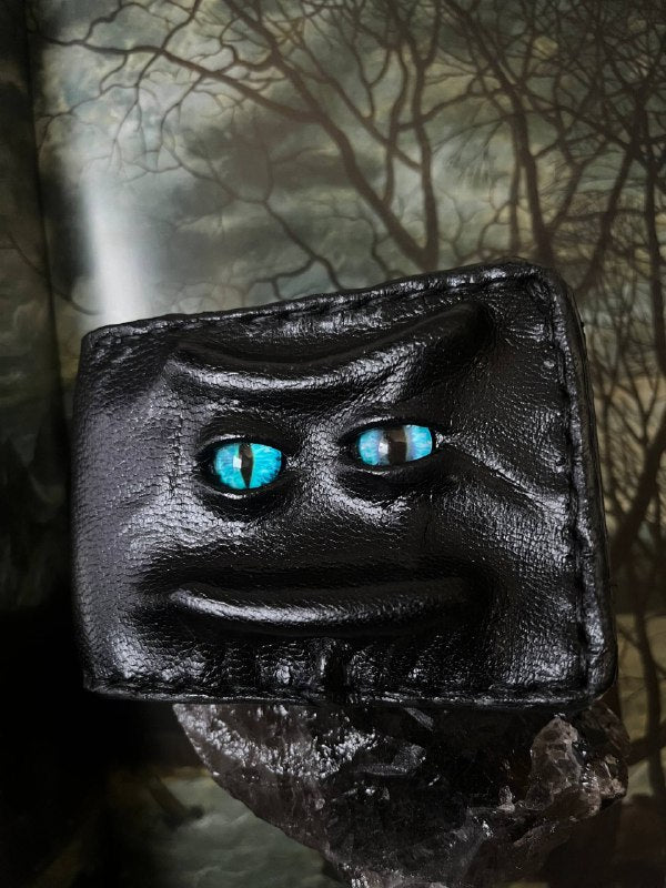 Fantastical
wallet, Genuine leather, 8 card slots.