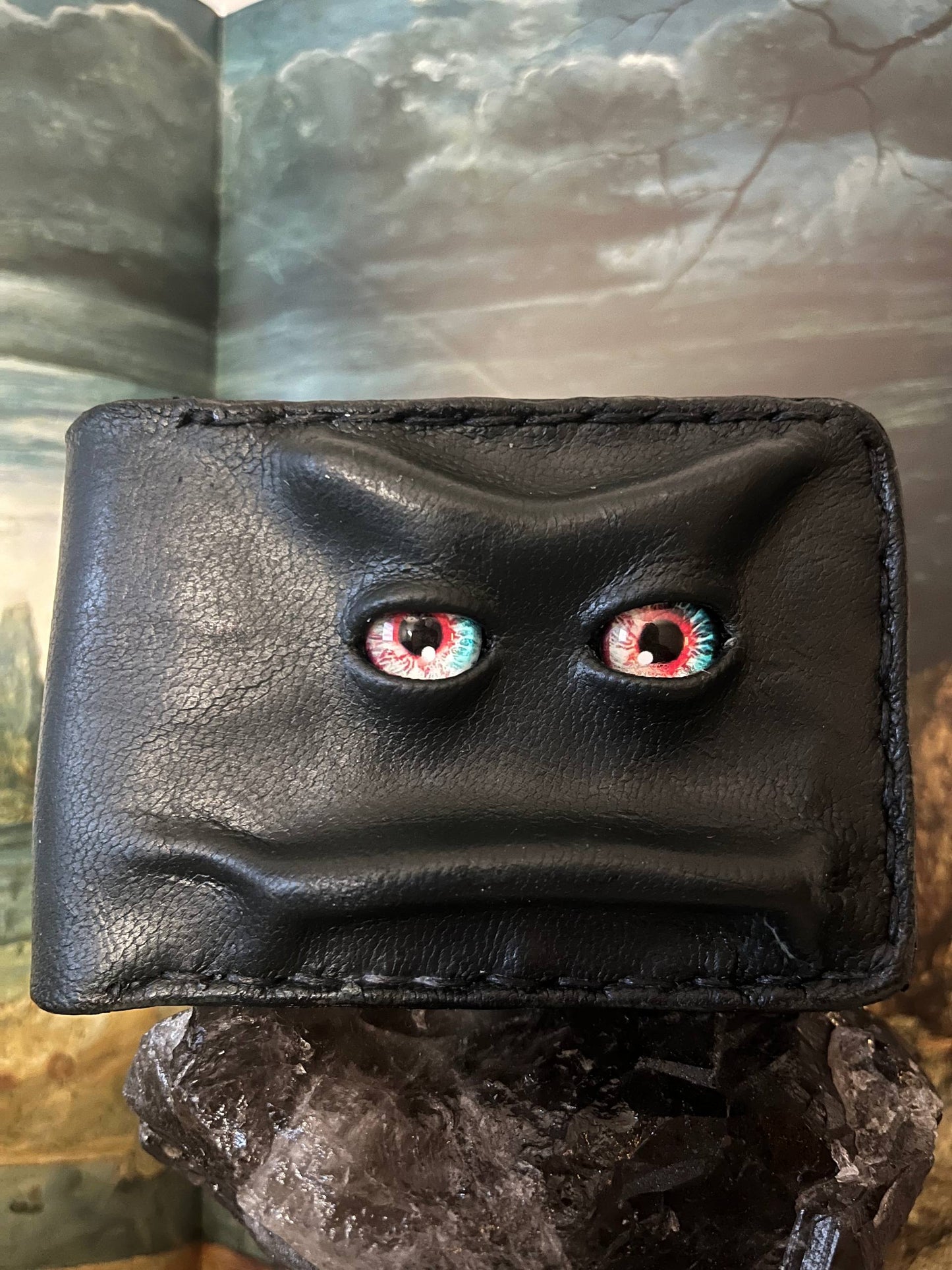 Fantastical
wallet, Swamp Green, Genuine leather, 8 card slots.