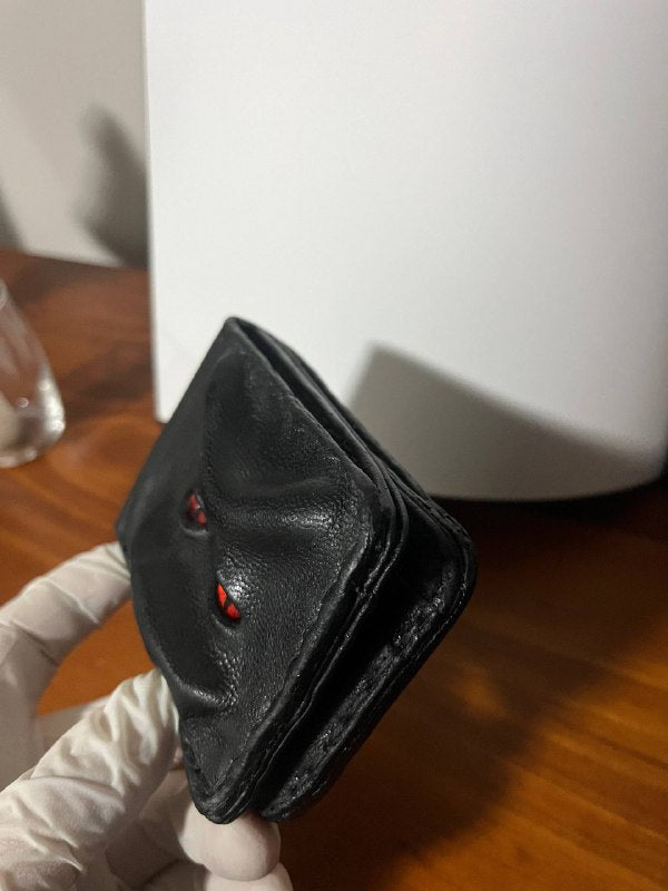 Mythical wallet, Genuine leather, 8 card slots.