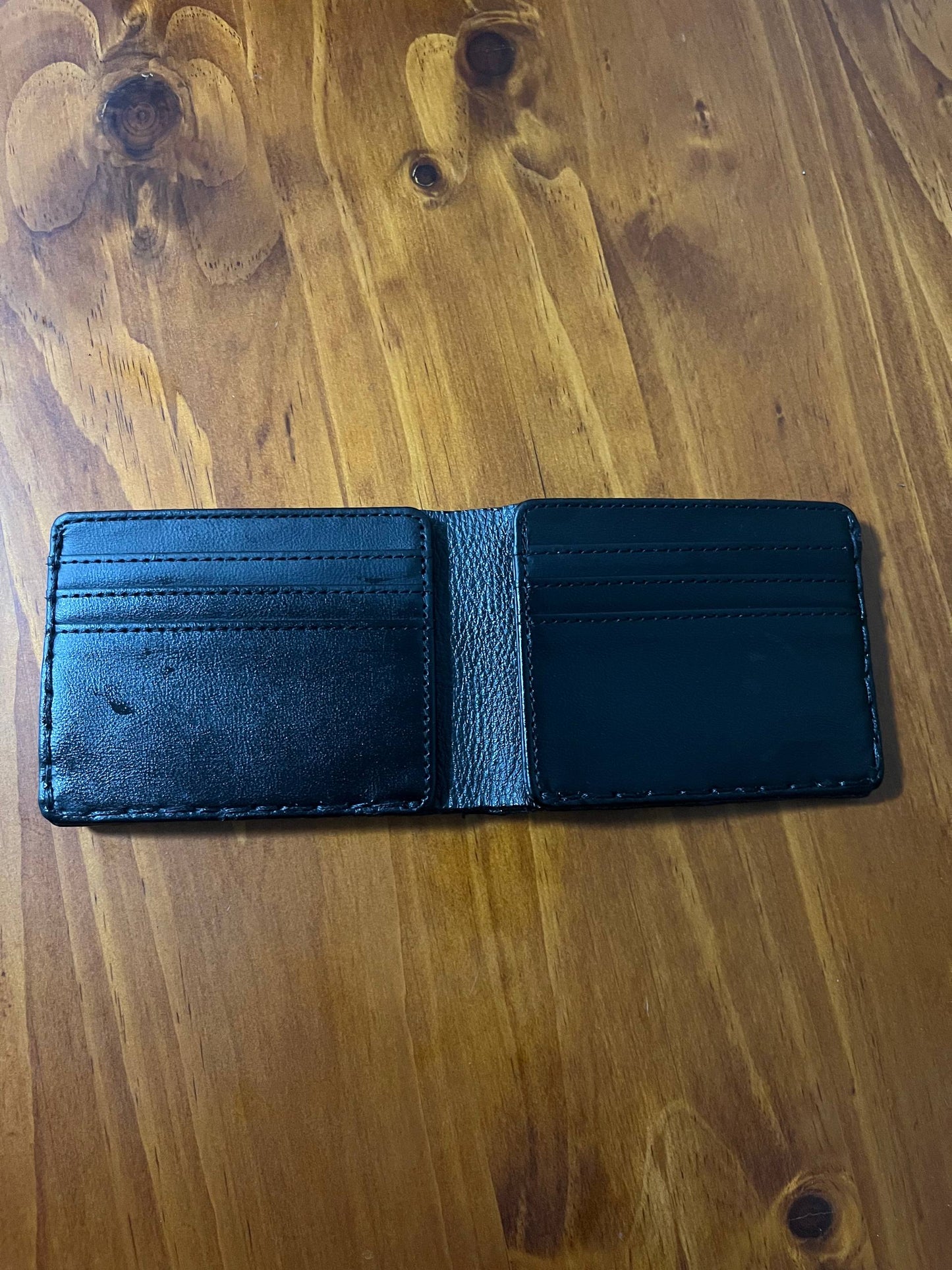 Fantastical
wallet, Genuine leather, 8 card slots.