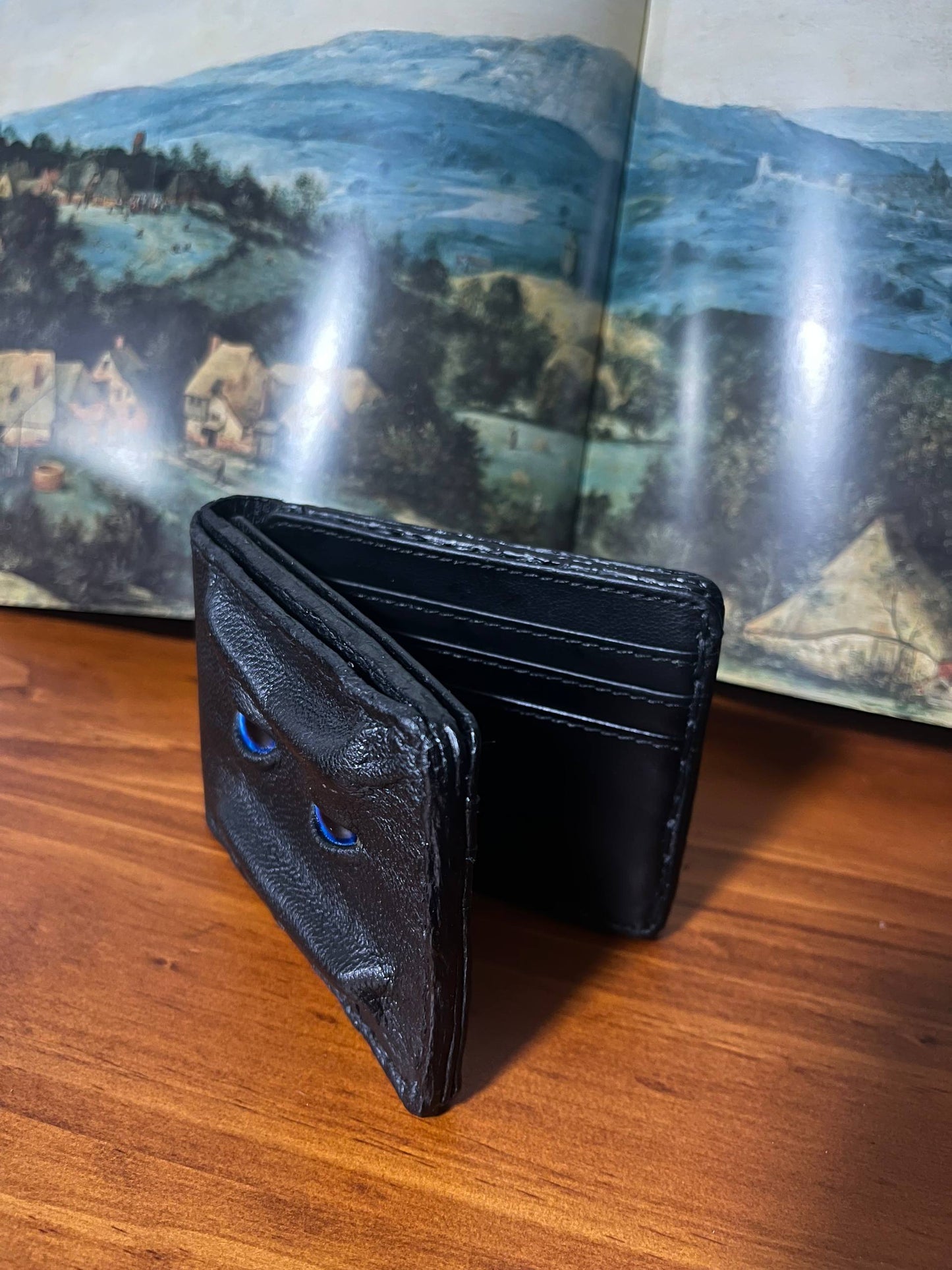 Fantastical
wallet, Genuine leather, 8 card slots.