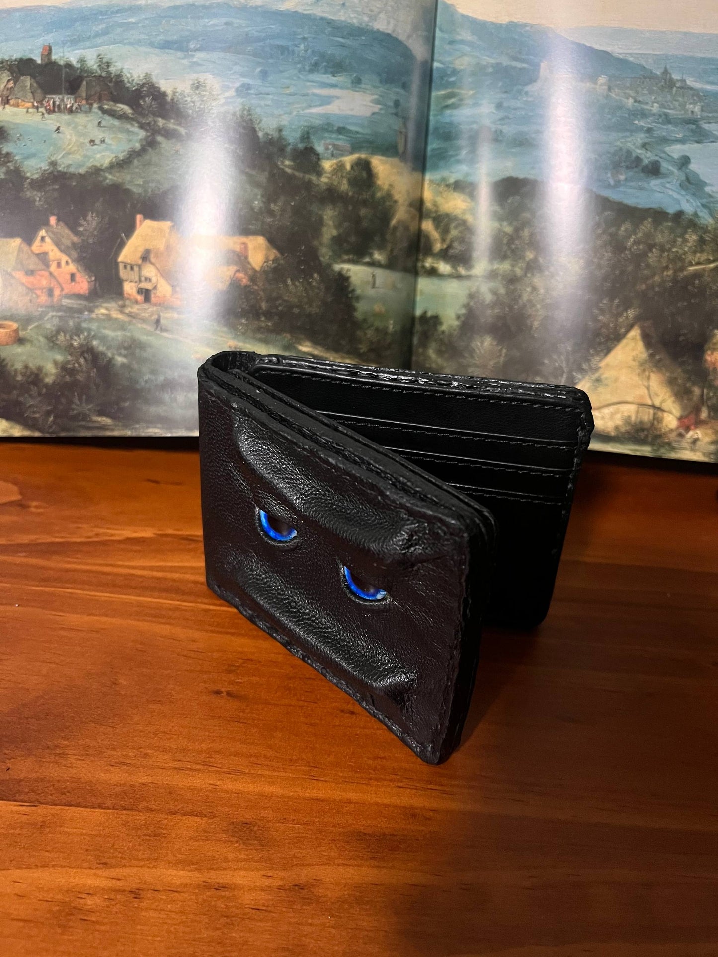 Fantastical
wallet, Genuine leather, 8 card slots.