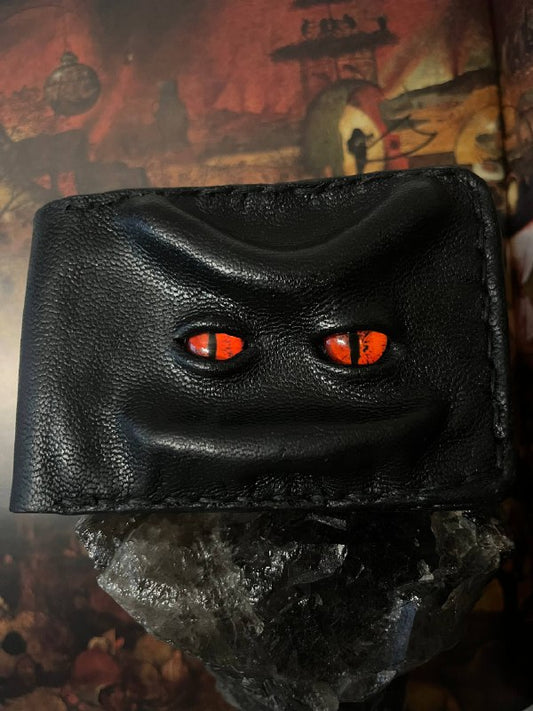 Mythical wallet, Genuine leather, 8 card slots.