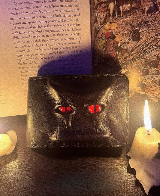 Mythical wallet, Genuine leather, 8 card slots.